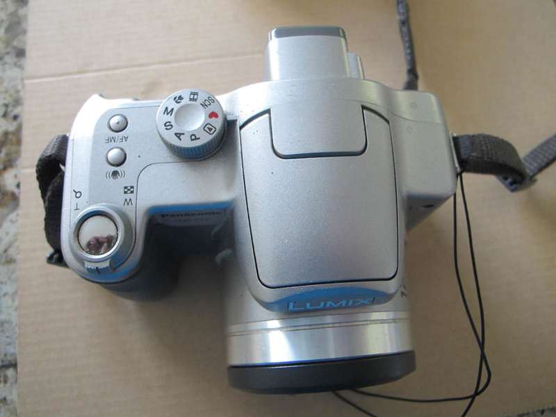 Camera - Panasonic Lumix DMC FZ7 - 12 x Optical Zoom - with Charger -Requires Battery